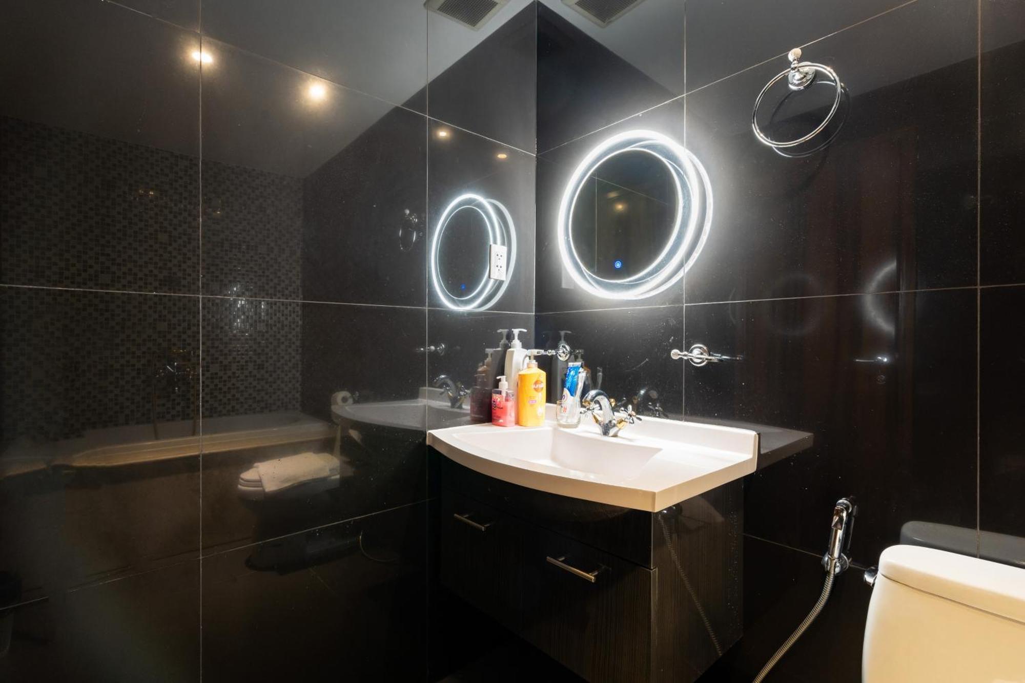مدينة هوشي منه Leman Luxury Apartment By M Suites المظهر الخارجي الصورة